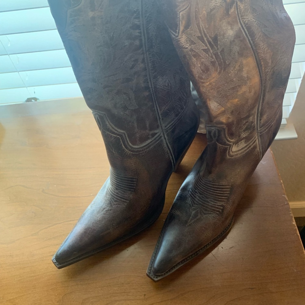 Brand new dark brown cowboy boots